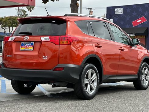 Used 2015 Toyota RAV4 XLE AWD/4WD image 4