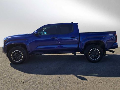 Used 2024 Toyota Tacoma TRD Sport AWD/4WD image 6