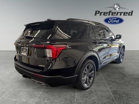 Used 2026 Ford Explorer Active w/ Active Comfort Package AWD/4WD image 17