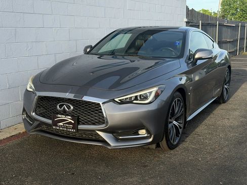 Used 2018 INFINITI Q60 3.0t Luxe image 2
