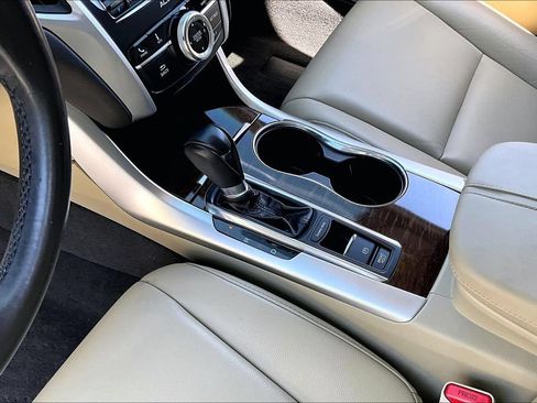 Used 2019 Acura TLX FWD image 15