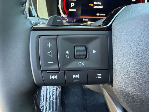 New 2026 Nissan Pathfinder Platinum FWD image 21