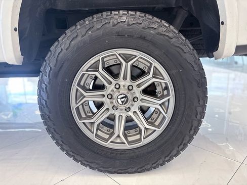 Used 2019 Ford F150 XLT w/ Equipment Group 302A Luxury AWD/4WD image 38