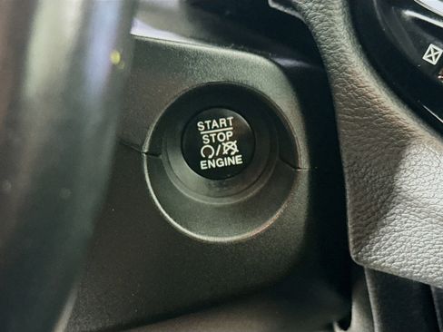 Used 2018 Jeep Compass Limited w/ Navigation Group image 20