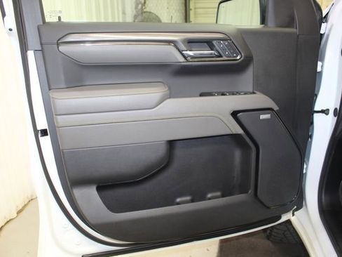 Used 2024 Chevrolet Silverado 1500 ZR2 w/ Technology Package image 12