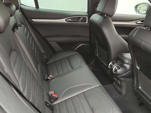 Used 2023 Alfa Romeo Stelvio Veloce image 23