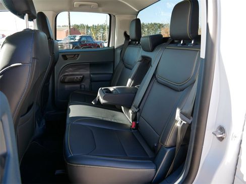 Used 2026 Ford Maverick Lobo image 12