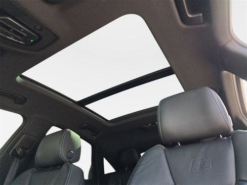 Used 2023 Audi SQ5 Premium Plus w/ Premium Plus Package image 34