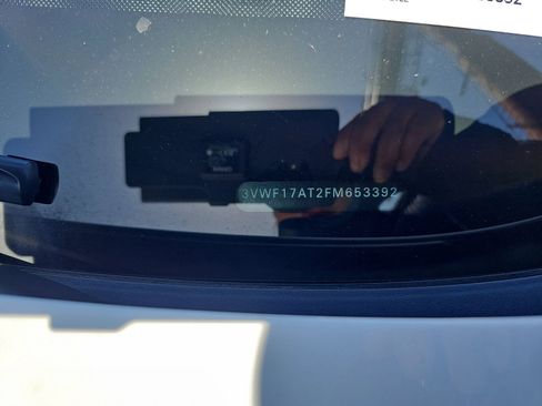 Used 2015 Volkswagen Beetle 1.8T FWD image 14