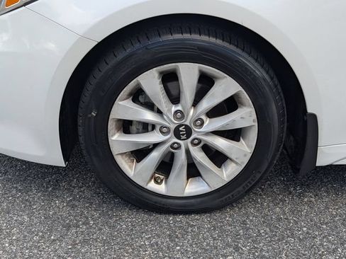 Used 2017 Kia Optima EX FWD image 13