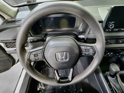 Used 2023 Honda Accord LX image 11