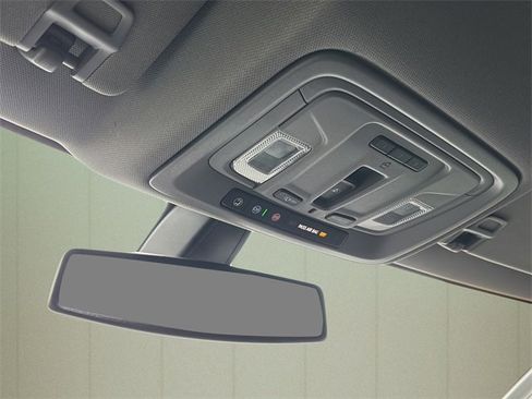 Used 2022 Chevrolet Silverado 1500 LTZ image 33