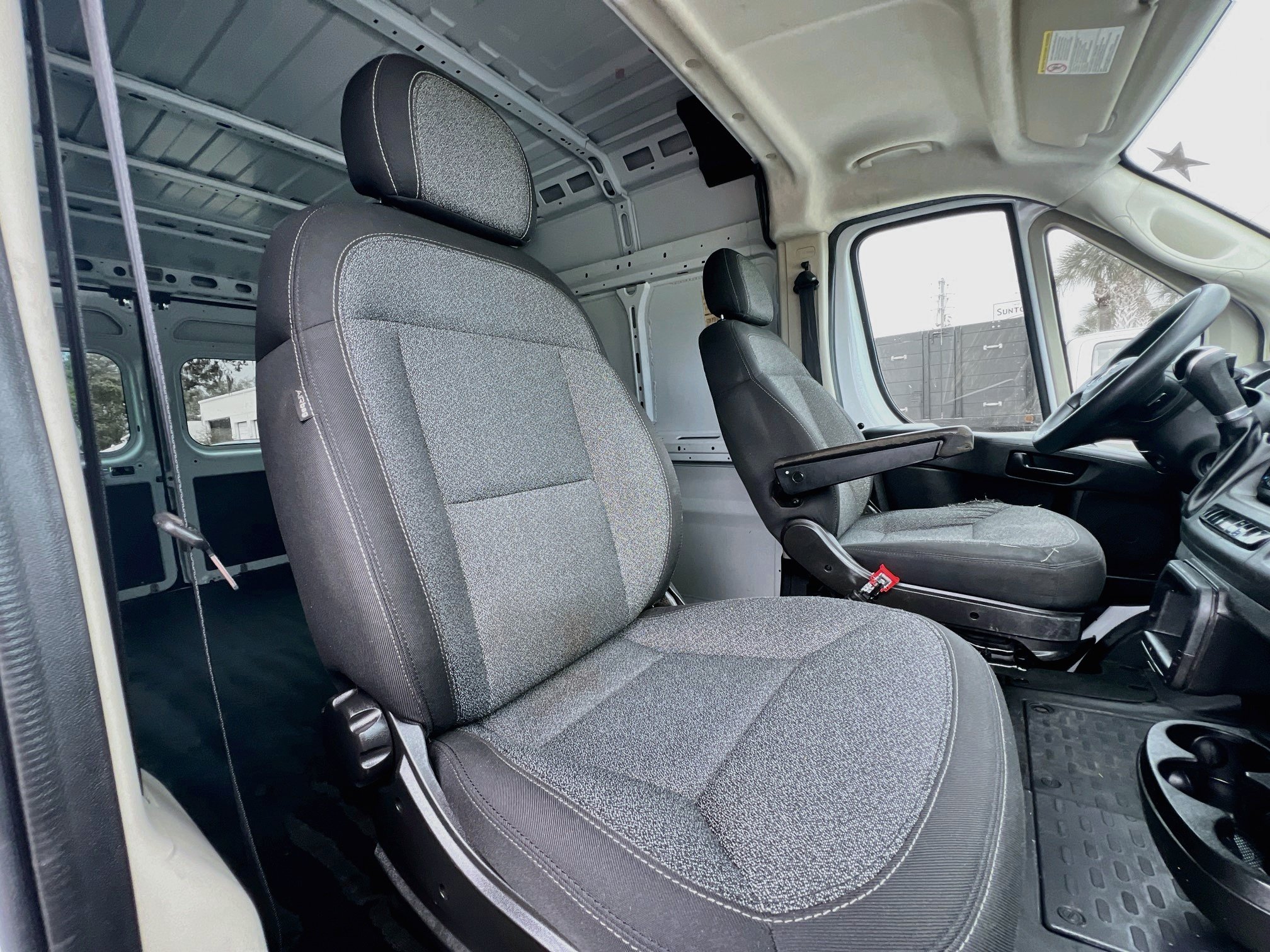 Used 2022 RAM ProMaster 2500 FWD image 31