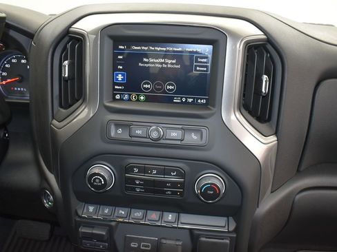 Used 2024 Chevrolet Silverado 2500 Custom w/ Custom Value Package image 29