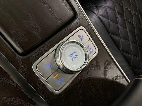 Used 2024 Genesis GV80 3.5T w/ Prestige Package image 22