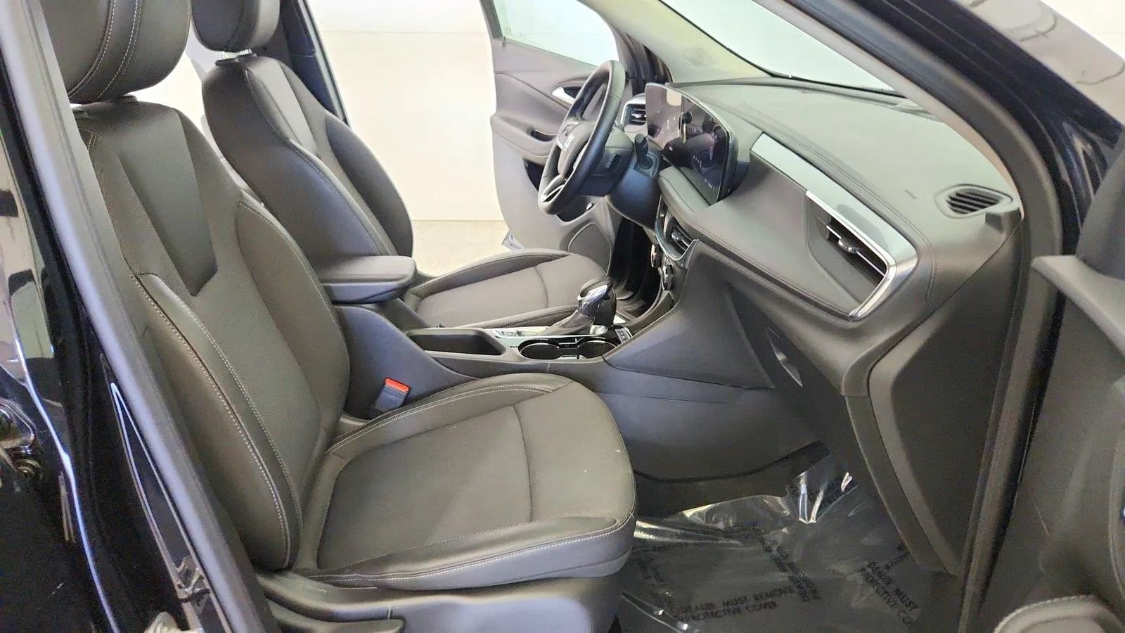 Used 2024 Buick Encore GX Preferred AWD/4WD image 29