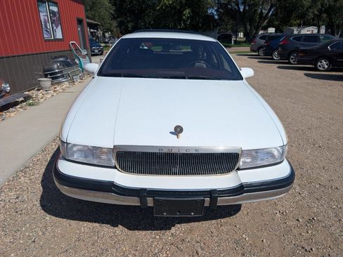 Used 1996 Buick Roadmaster Estate image 3