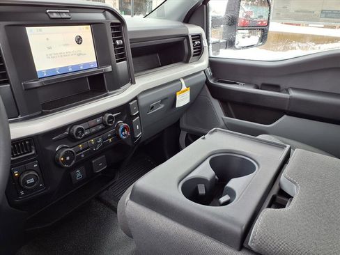 New 2026 Ford F250 XL w/ XL Off-Road Package image 17