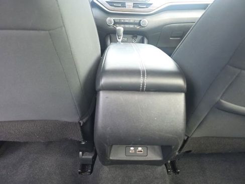Used 2024 Nissan Altima 2.5 SV FWD image 29