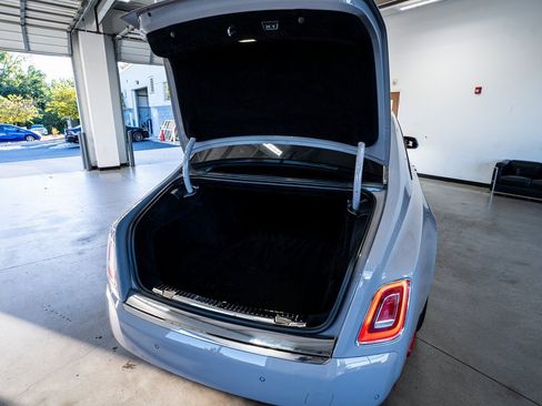 Used 2022 Rolls-Royce Phantom Sedan image 69