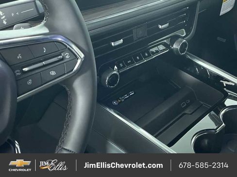 New 2026 Chevrolet Suburban LT w/ Comfort Package image 37