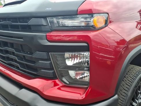 Used 2024 Chevrolet Silverado 2500 LT AWD/4WD image 10