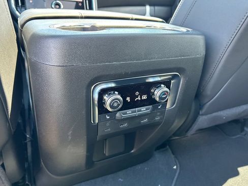 New 2026 GMC Yukon Elevation w/ Elevation Premium Package AWD/4WD image 33