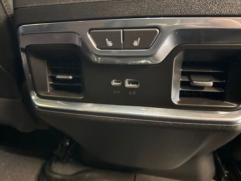 Used 2023 Chevrolet Silverado 1500 High Country w/ Technology Package AWD/4WD image 22