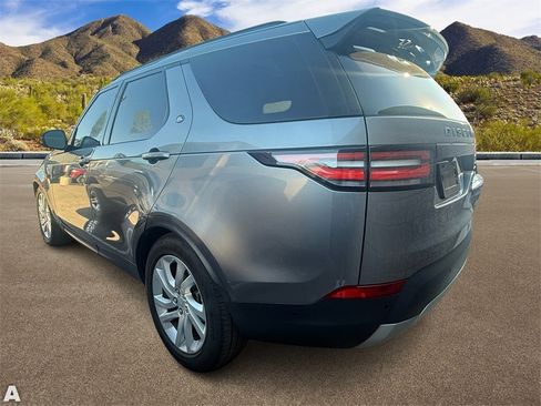 Used 2020 Land Rover Discovery HSE image 3