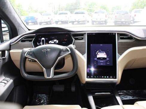 Used 2016 Tesla Model X 90D AWD/4WD image 19