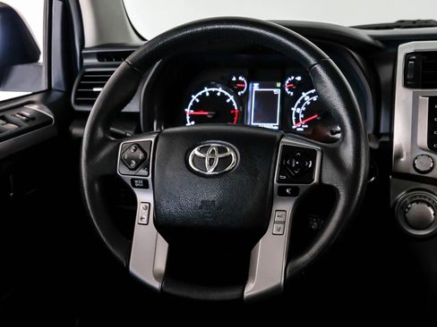 Used 2020 Toyota 4Runner SR5 Premium w/ Moonroof Package RWD image 15