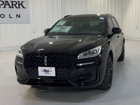 New 2026 Lincoln Corsair Reserve w/ Jet Appearance Package image 4