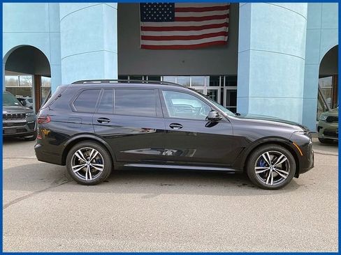 Used 2023 BMW X7 xDrive40i w/ Executive Package image 1