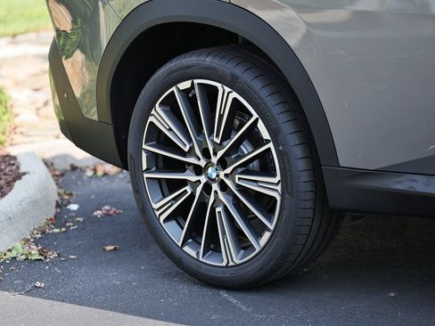 New 2027 BMW X2 xDrive28i AWD/4WD image 6