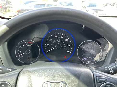 Used 2022 Honda HR-V LX image 24