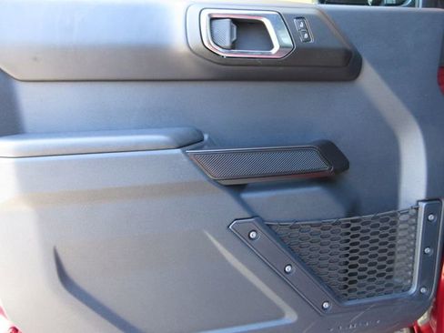 Certified 2025 Ford Bronco Badlands AWD/4WD image 9