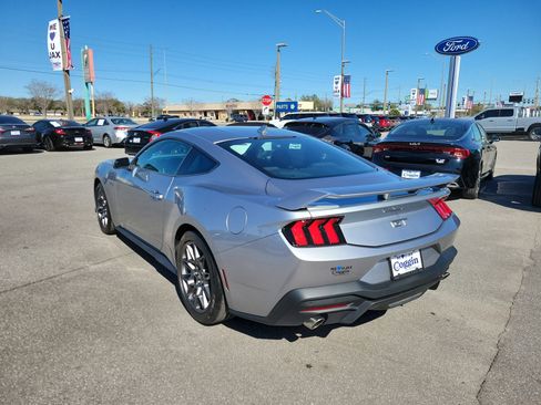 Used 2025 Ford Mustang GT w/ GT Performance Package image 2