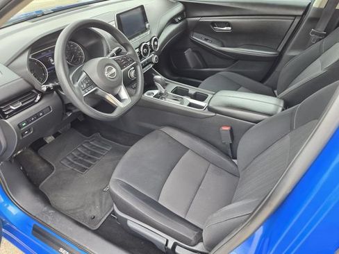 Used 2024 Nissan Sentra SV FWD image 3