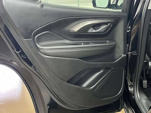 Used 2024 GMC Terrain SLE FWD image 18