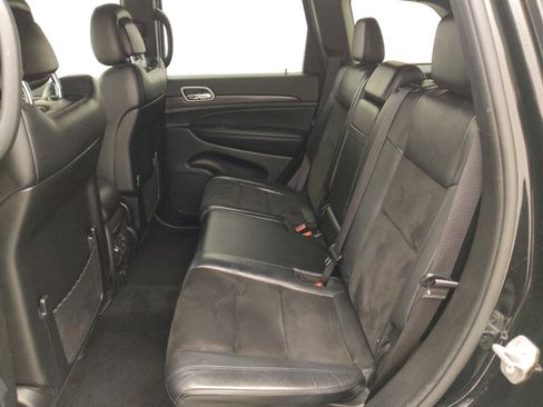 Used 2022 Jeep Grand Cherokee Laredo X AWD/4WD image 18