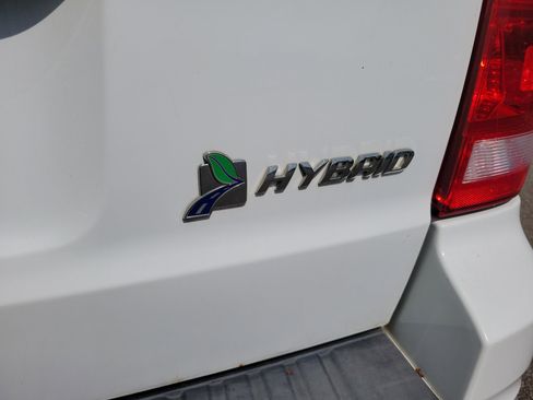Used 2011 Ford Escape 4WD Hybrid image 24