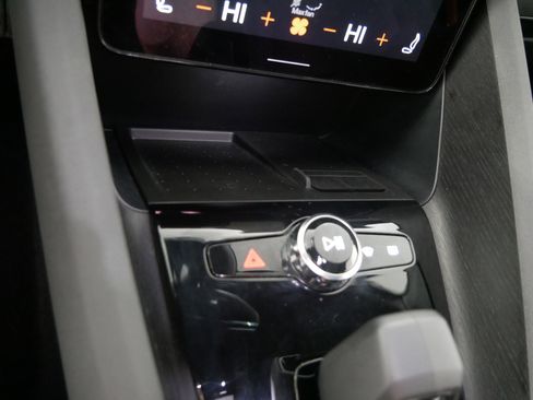 Used 2021 Polestar Polestar 2 w/ Performance Package image 29