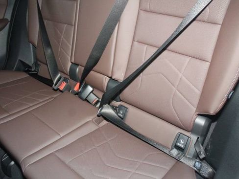 Used 2025 BMW X2 xDrive28i w/ Premium Package image 23