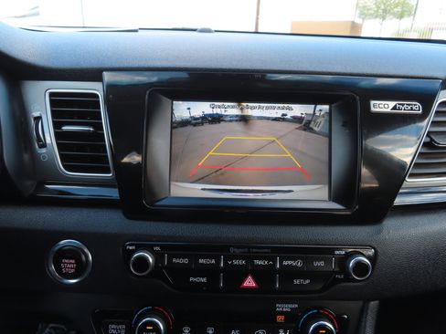 Used 2019 Kia Niro EX image 22