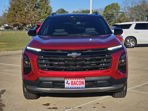 New 2026 Chevrolet Equinox LT image 2