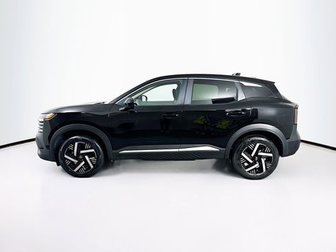 Used 2025 Nissan Kicks SV image 4