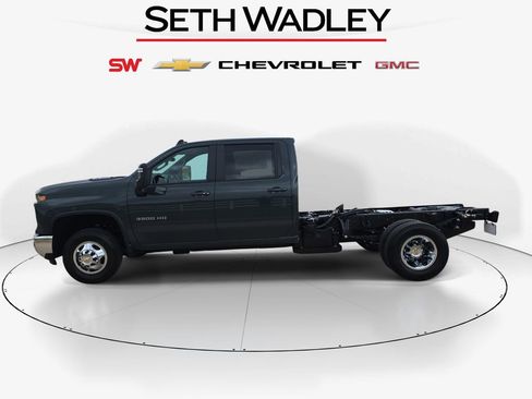 New 2026 Chevrolet Silverado 3500 LT AWD/4WD image 4