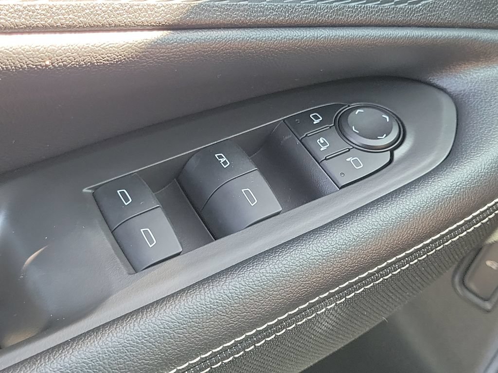 Used 2024 Chevrolet Blazer EV LT AWD/4WD image 13