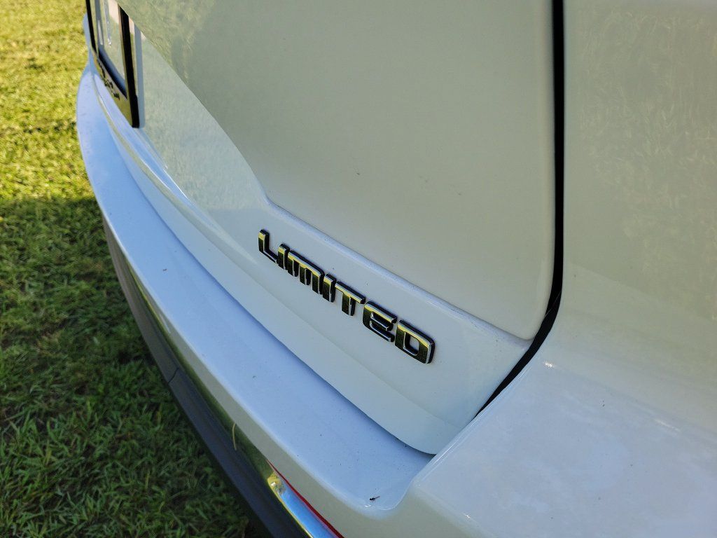 Used 2022 Jeep Grand Cherokee Limited RWD image 9