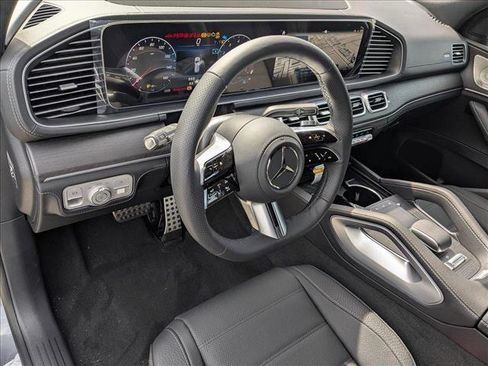 New 2025 Mercedes-Benz GLS 580 4MATIC image 3